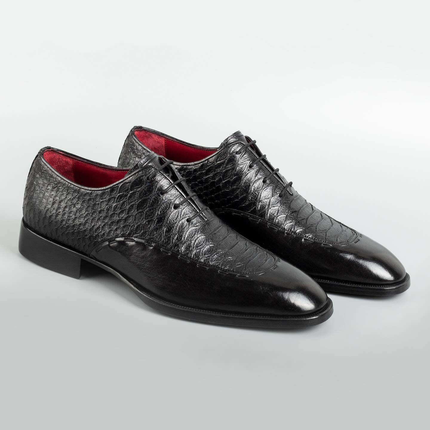 Men's Crocodile Stitched Leather Dress Shoes