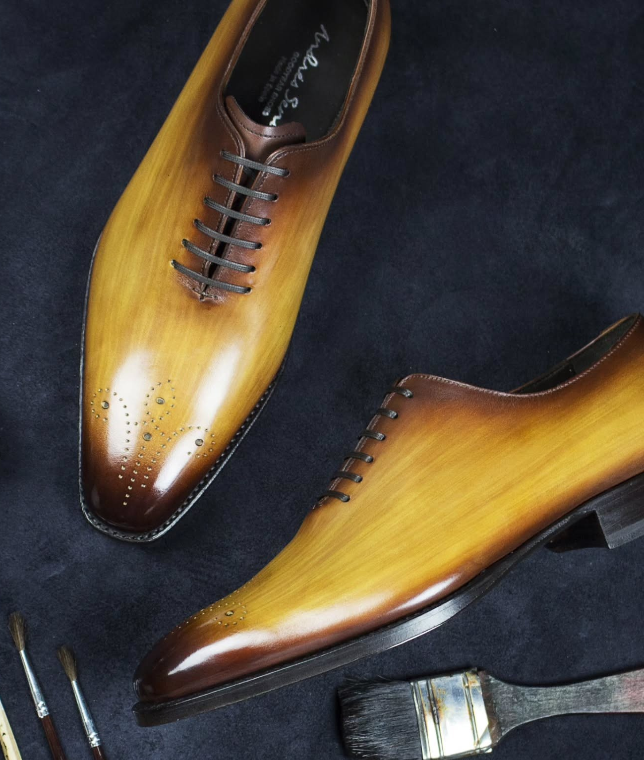 Hand-polished Oxford Shoes