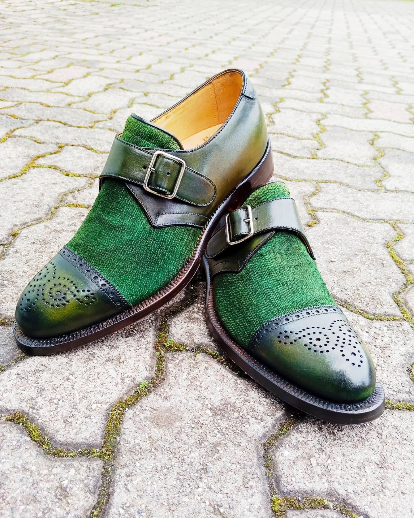 Vintage Carved Buckle Munk Shoes