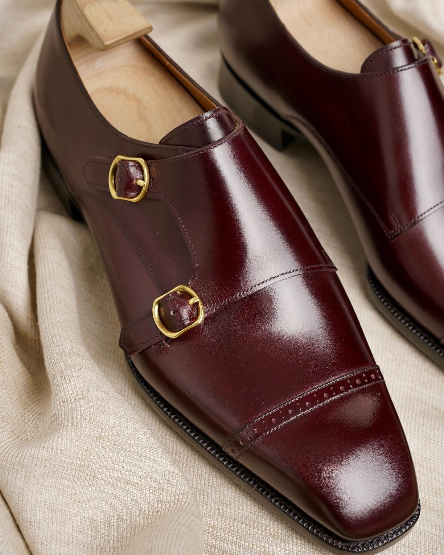 Classic Men's Sculpted Oxfords