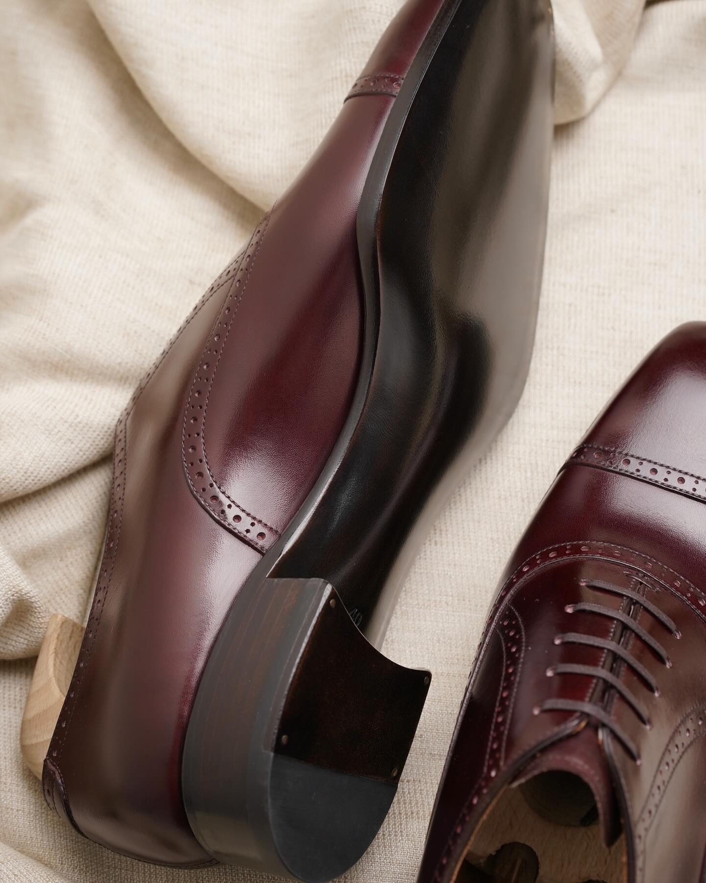 Classic Men's Sculpted Oxfords