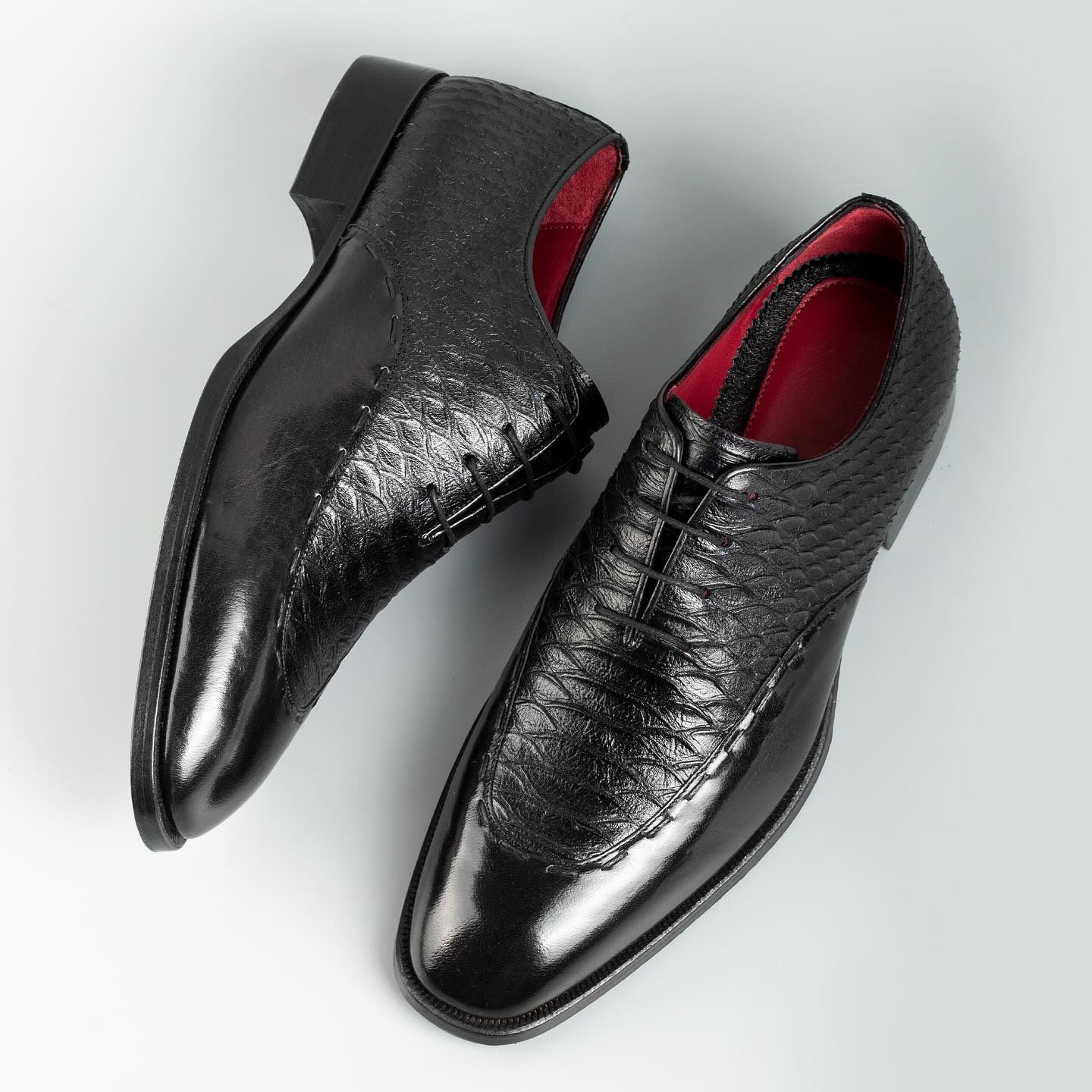 Men's Crocodile Stitched Leather Dress Shoes