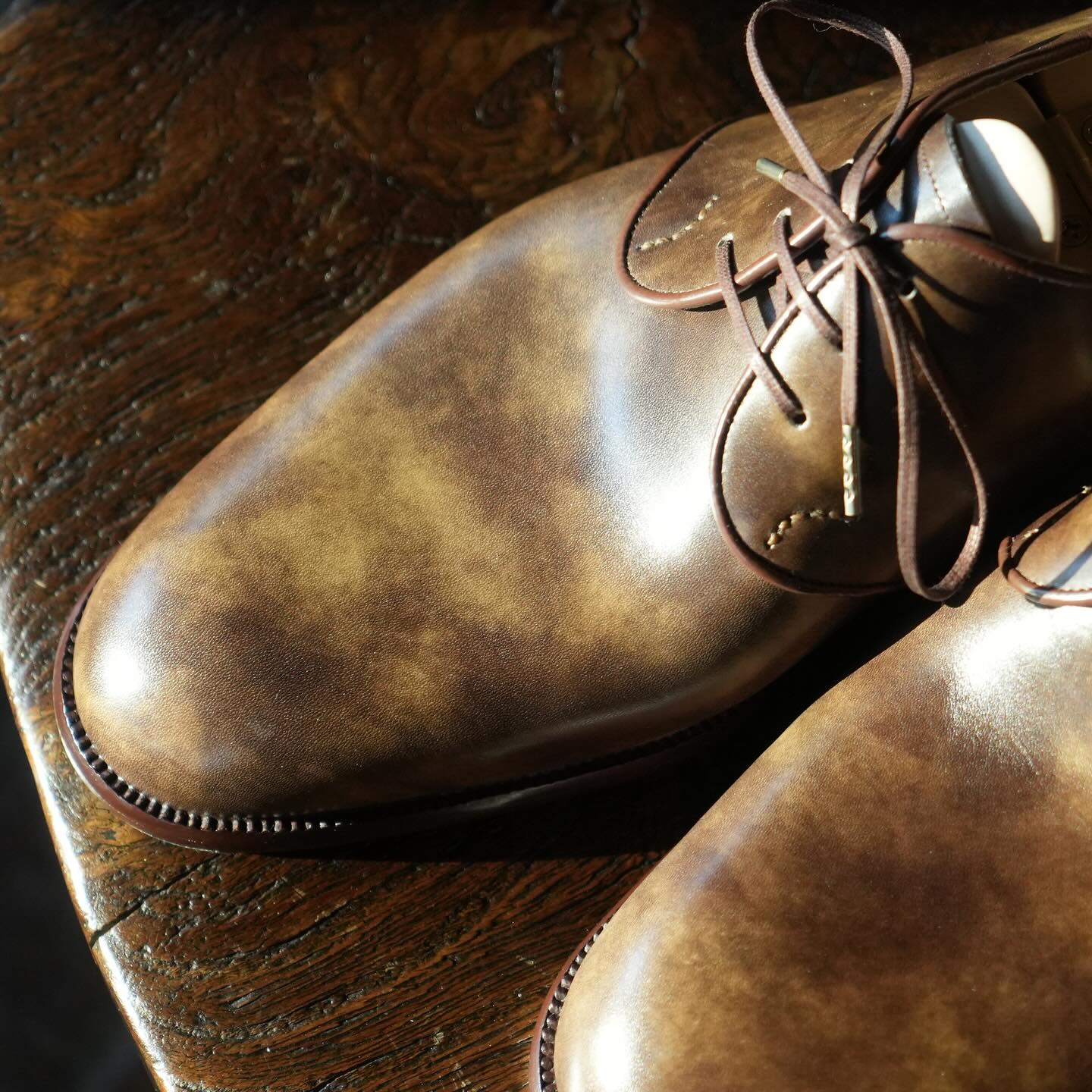 Handmade Round Toe Brogue Leather Shoes