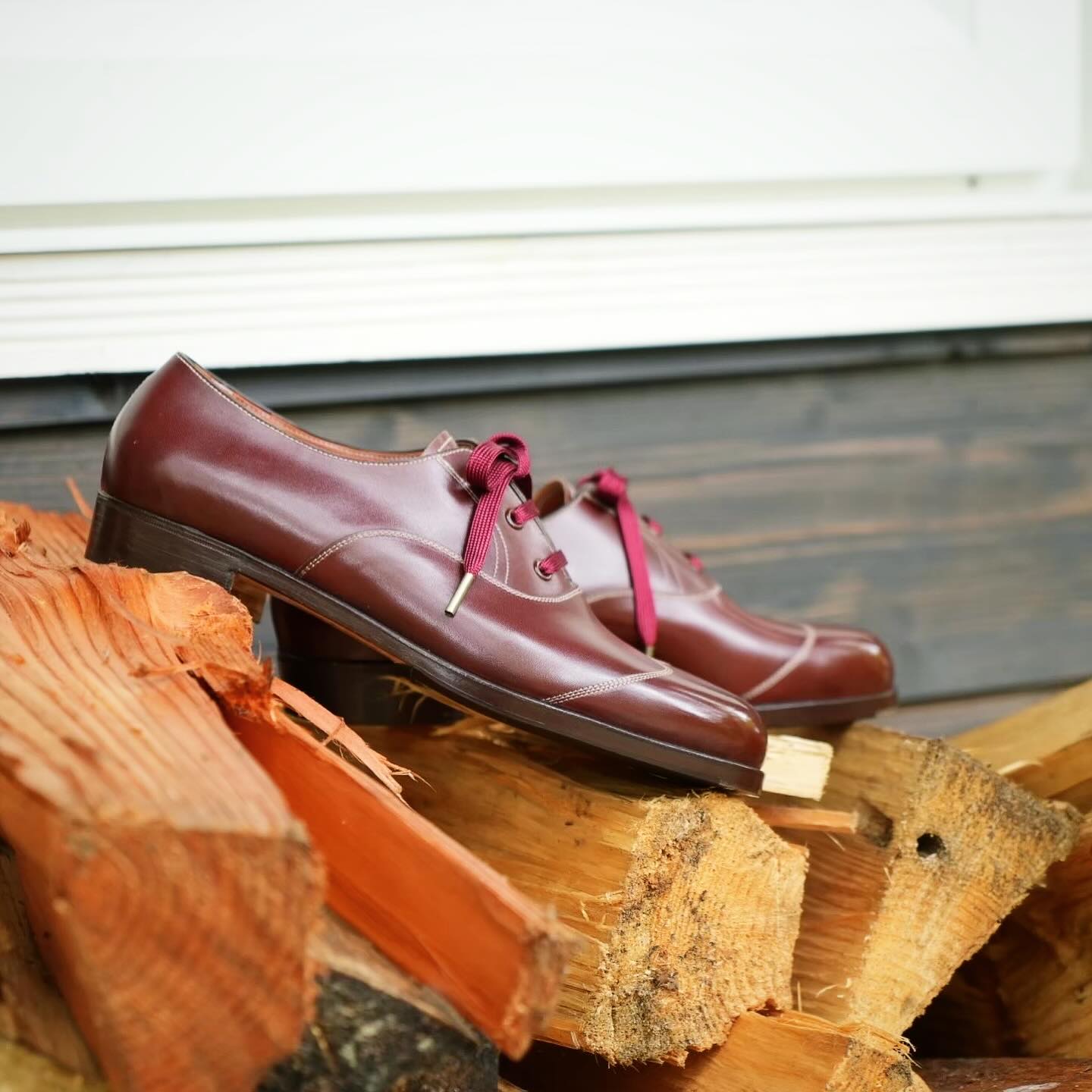 Vintage Design Lace-Up Oxfords