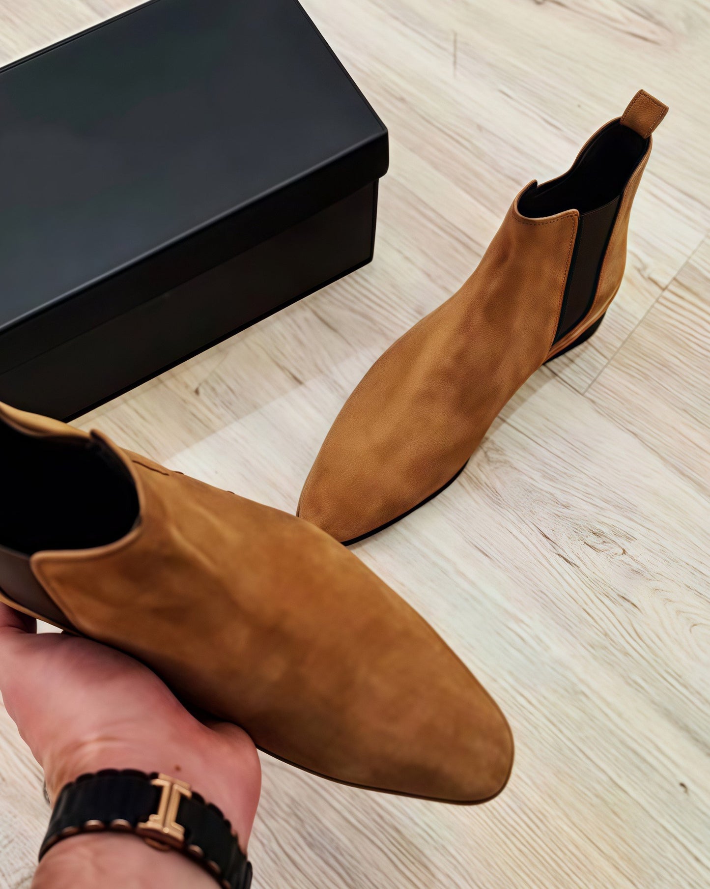 Pointed Toe Suede Chelsea Boots