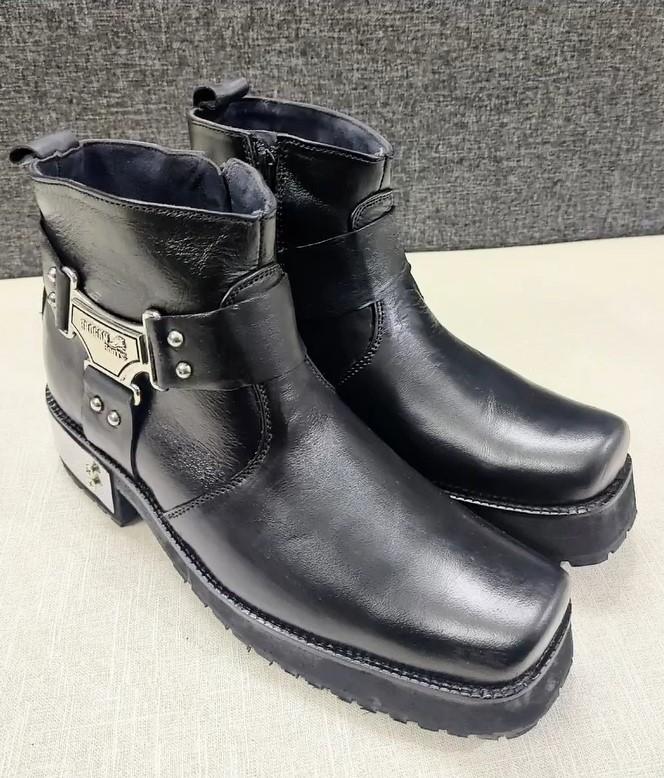 Buckle Design Boots